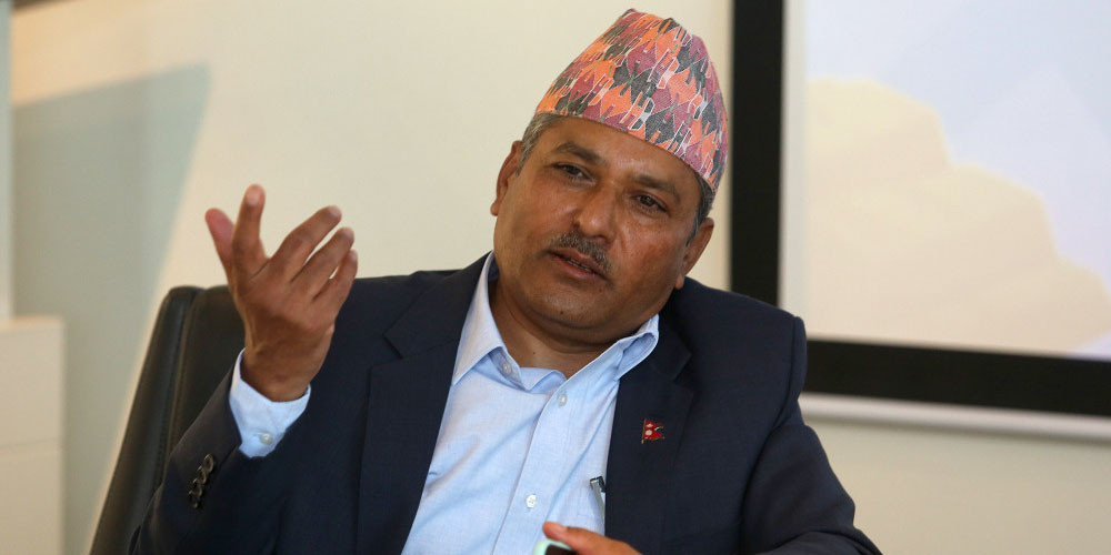 गभर्नर अधिकारी निलम्बित